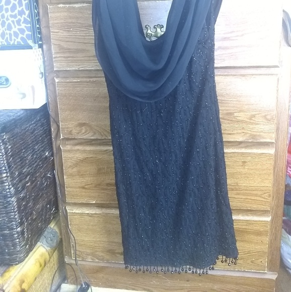 Dress - Picture 2 of 6